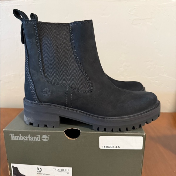 Timberland black suede Chelsea boots size 8.5 - Picture 2 of 7